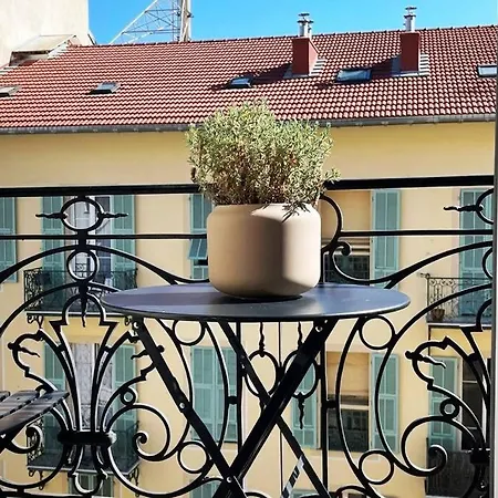 Apartment Ultra Central, Air Conditionned, Very Quiet!