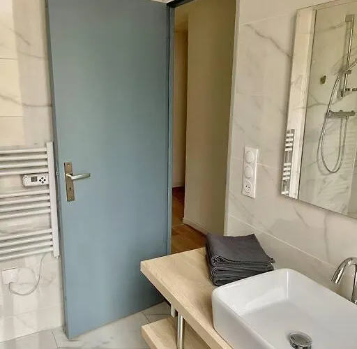 Ultra Central, Air Conditionned, Very Quiet! Apartment *